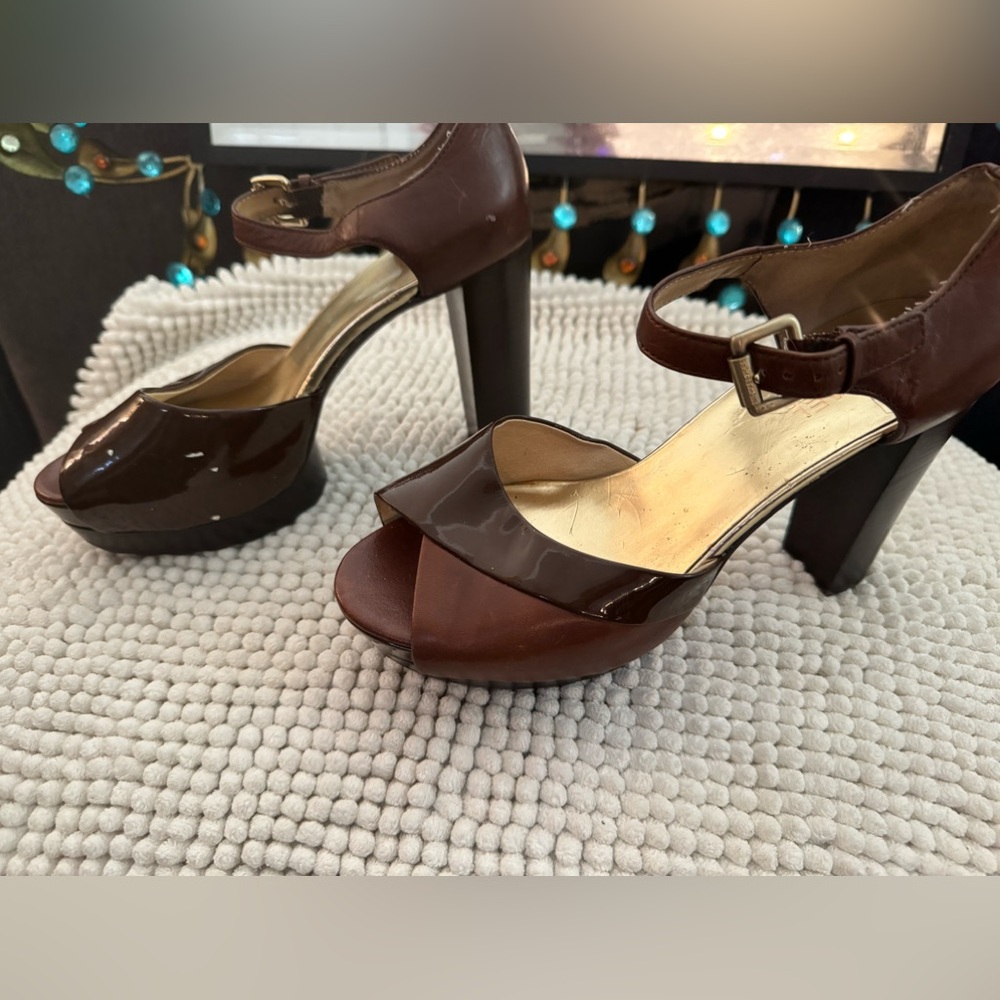 Michael Kors size 8 heels